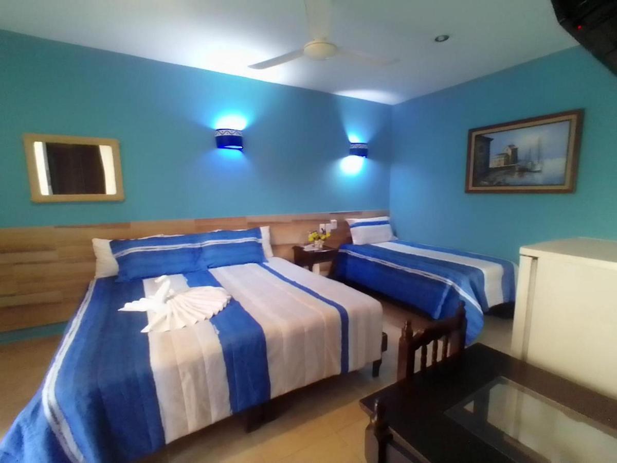 Hotel Acuario Playa Del Carmen Værelse billede