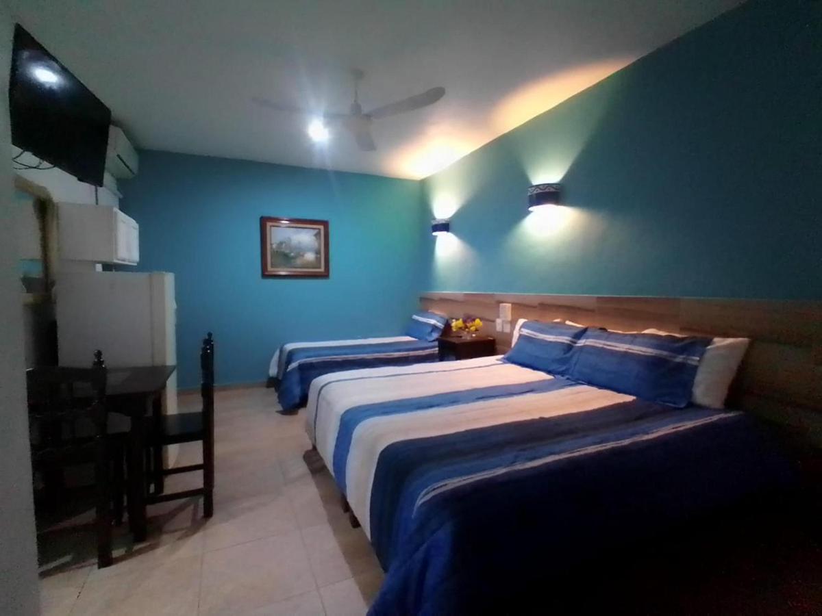 Hotel Acuario Playa Del Carmen Værelse billede